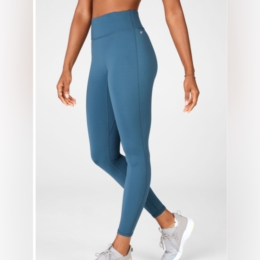 UEC FABLETICS ANYWHERE MOTION 360 HIGH RISE CROP LEGGINGS Celestial Blue SZ S
